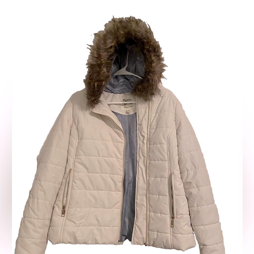 Maralyn & Me white winter coat with hood